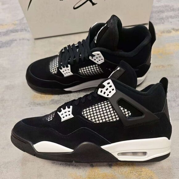 New Air Jordan 4 'Oreo' Unisex Sneakers